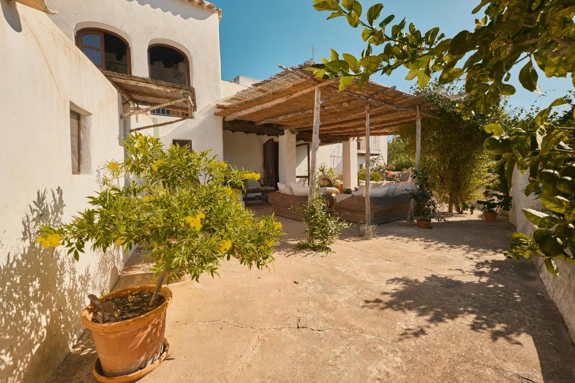 فندق The Guardian House Santa Gertrudis  المظهر الخارجي الصورة